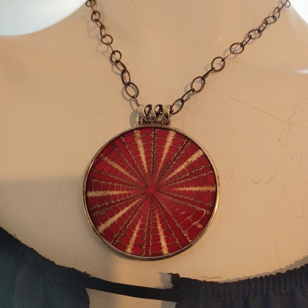 Silpada Retired Sterling Silver Red Sundial Shell Pendant Necklace